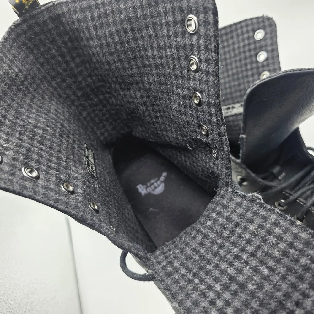 Dr. Martens Tehani Boots‎ Womens 10 Black Leather Fold Over Combat Punk Grunge - Picture 12 of 13
